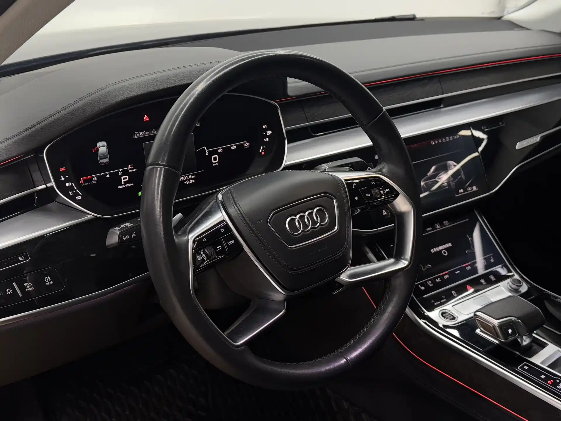 Фото 12 - Audi A8