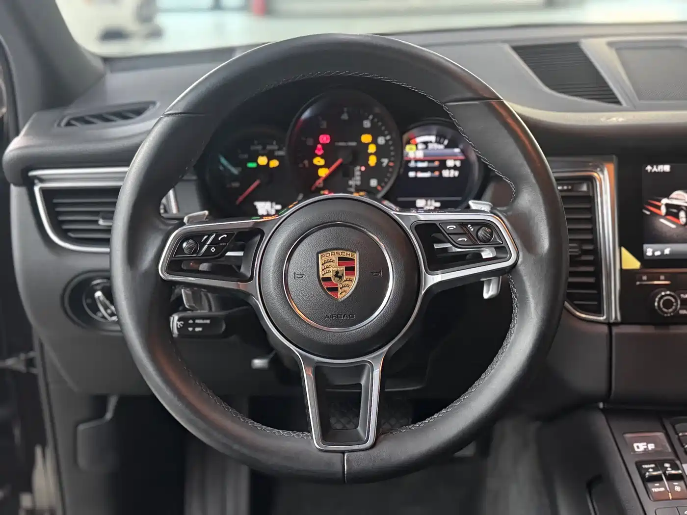 Porsche Macan 2017 Macan 2.0T фото 10
