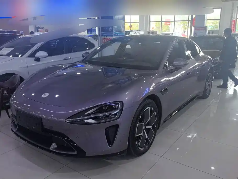 صورة 1 - Xiaomi SU7