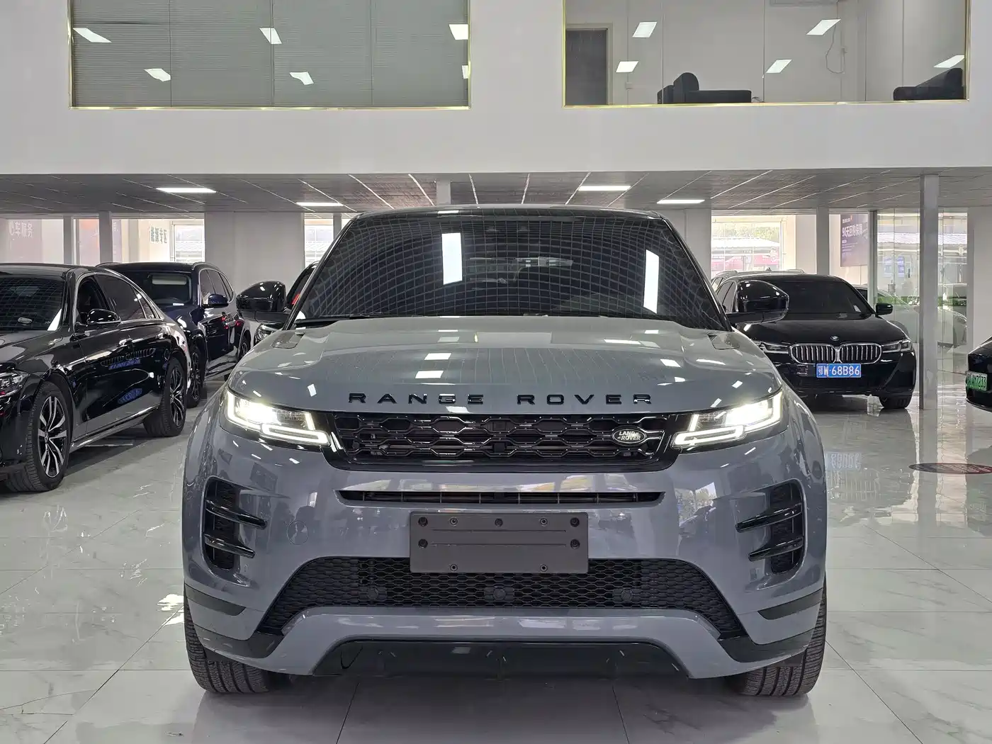 Land Rover Range Rover Evoque 2020 249PS R-DYNAMIC S Sport Edition фото 2