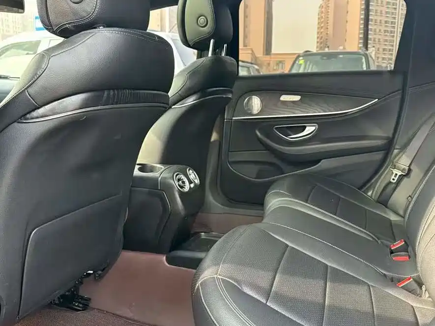 Mercedes-Benz E-Class 2019 E 200 L Sport фото 6