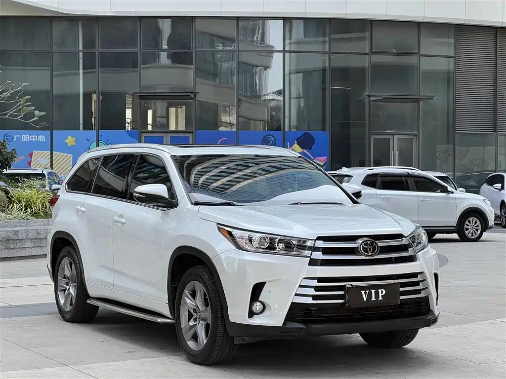Toyota Highlander 2021 2.0T FWD Luxury 7-Seater фото 3