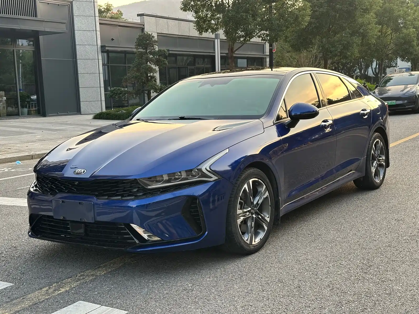 Photo 1 - Kia K5
