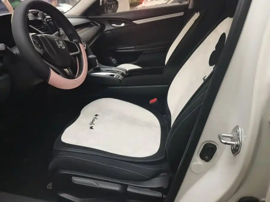 Фото 9 - Honda Civic