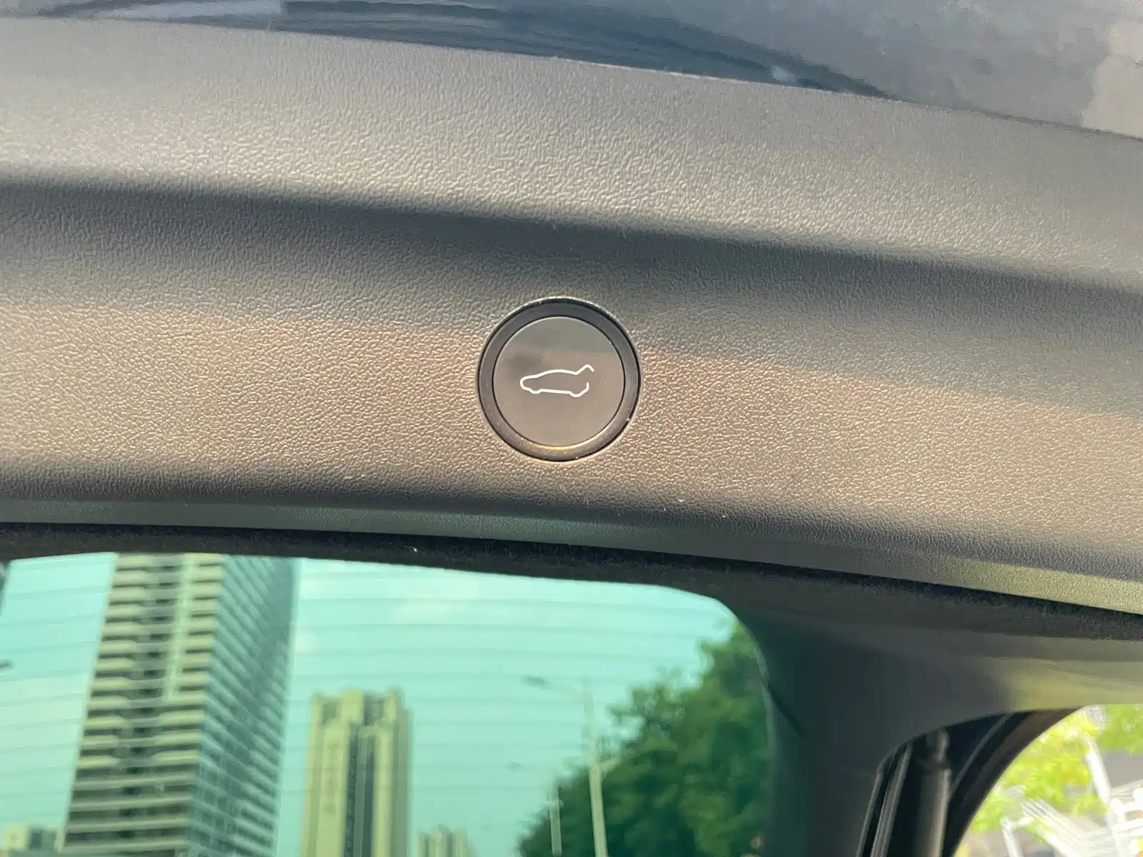Фото 19 - Tesla Model Y
