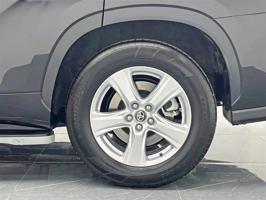 Toyota Highlander 2024 2.5L Smart Hybrid 2WD Elite 7-seater фото 26