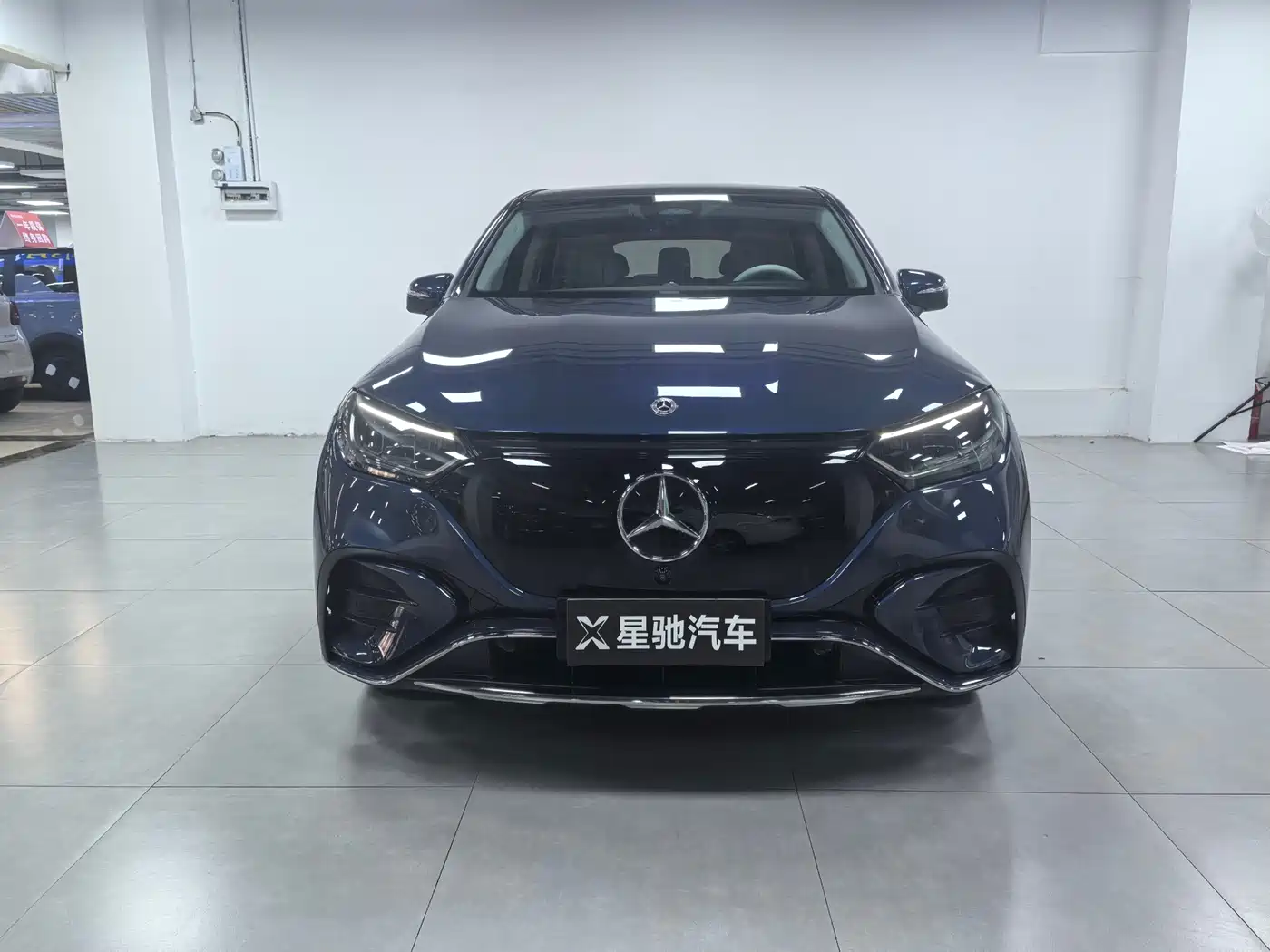 MERCEDES-BENZ EQE SUV