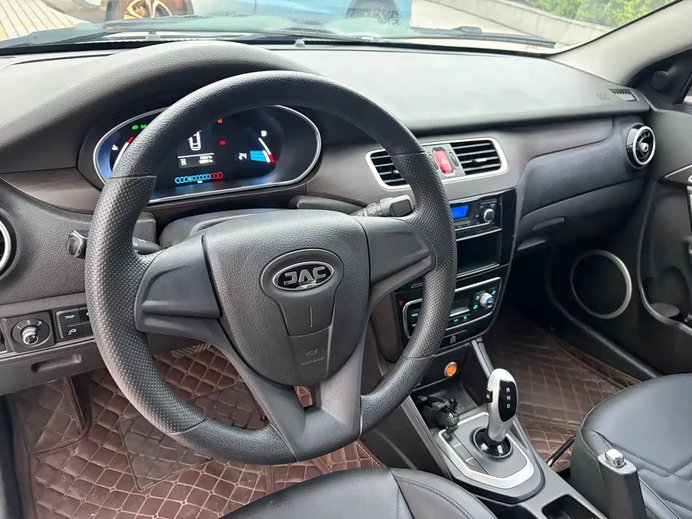 JAC Motors JAC iEVA50 2019 2019 Luxury Smart Edition