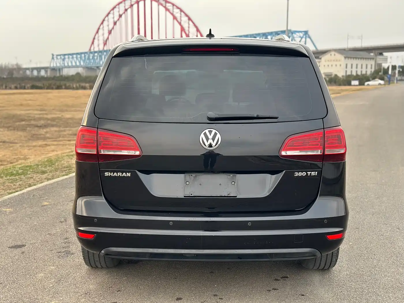 Volkswagen Sharan 2016 380TSI Comfort 7-seater фото 18
