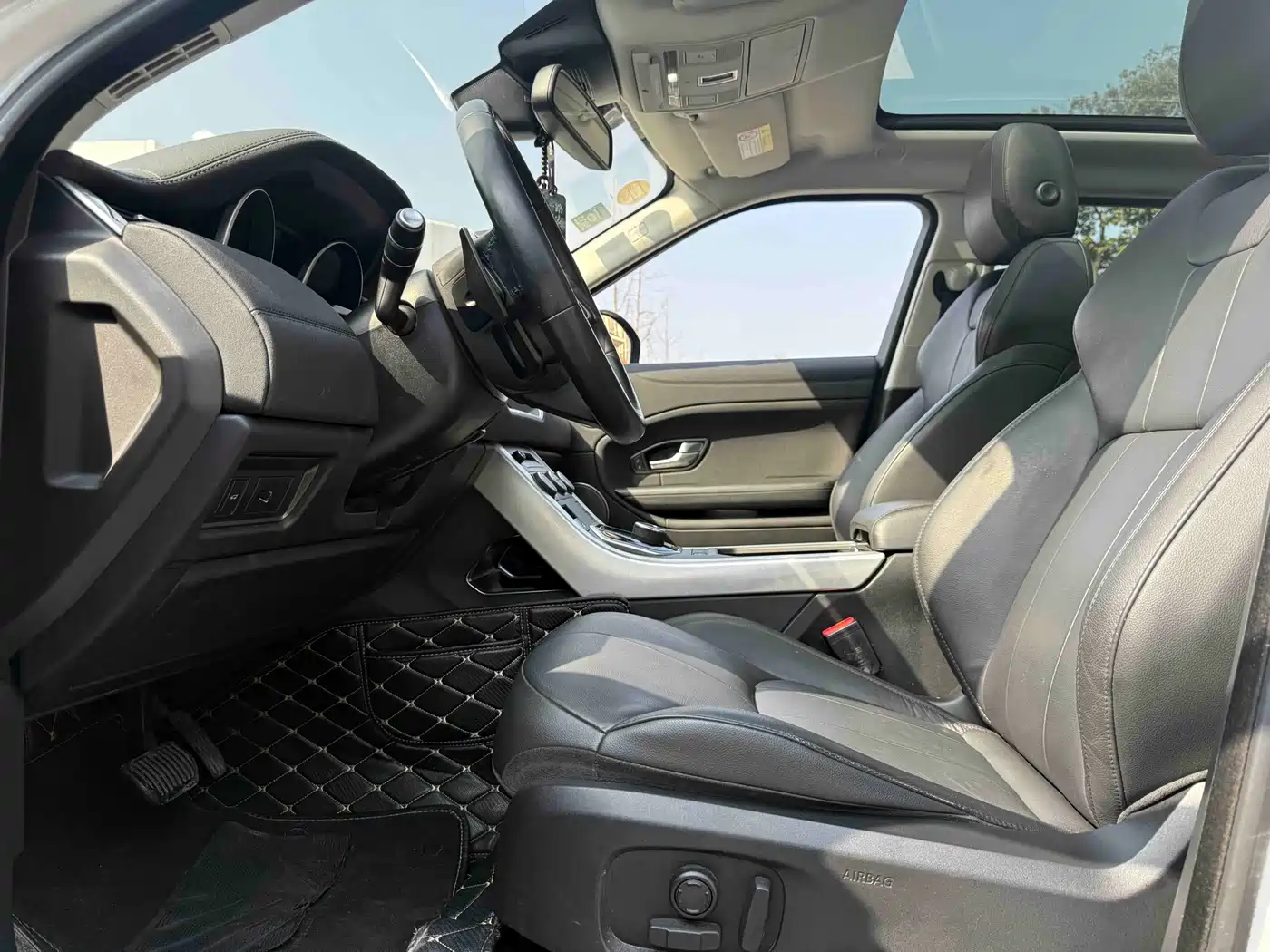 Land Rover Range Rover Evoque 2018 240PS SE Smart Edition фото 5