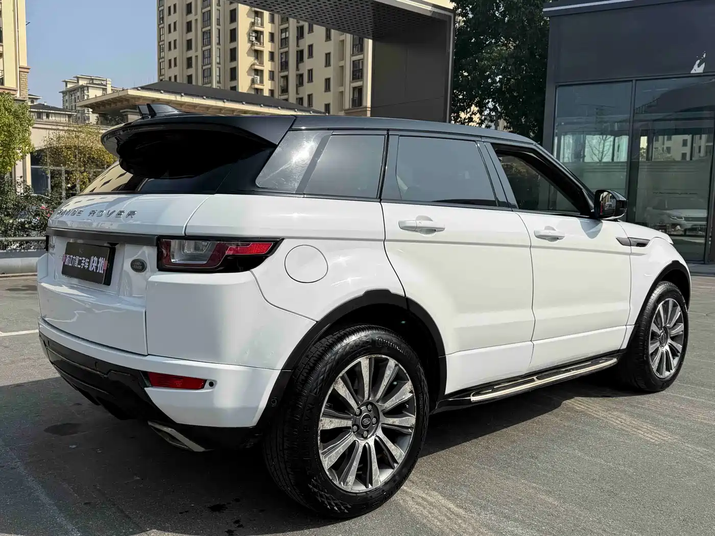 Land Rover Range Rover Evoque 2018 240PS SE Smart Edition фото 12