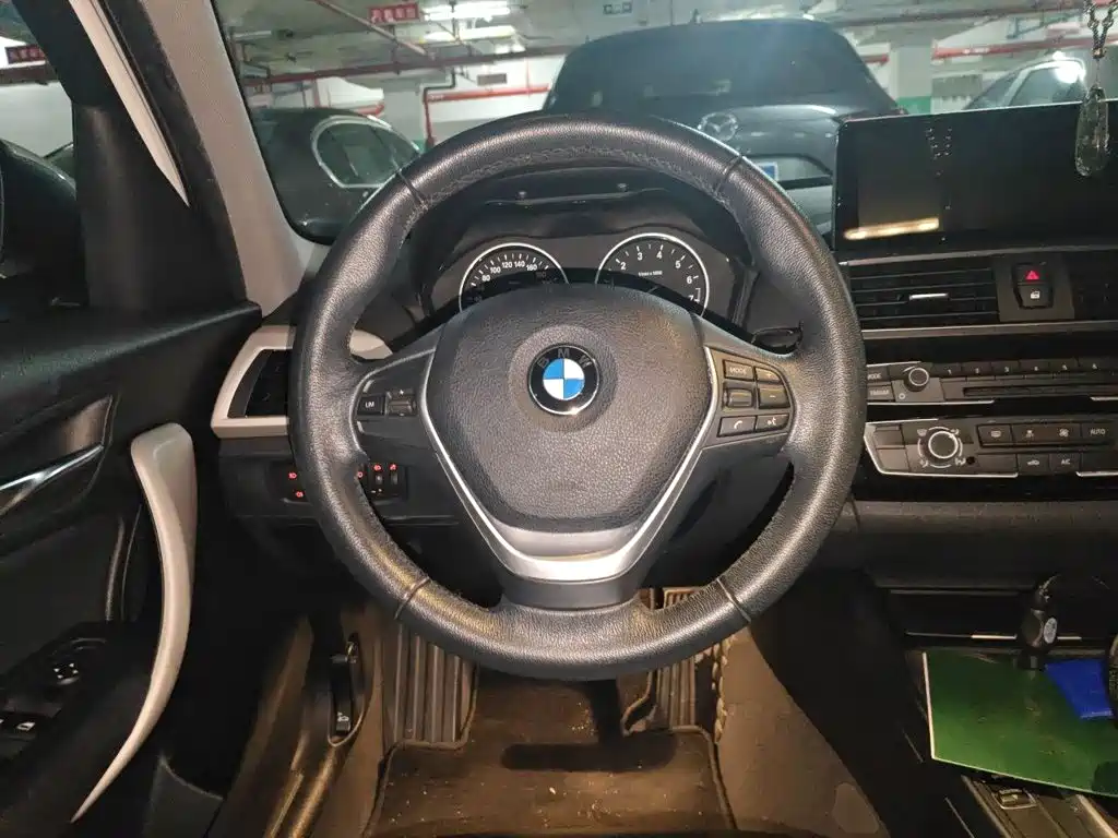 BMW 1 Series (Import) 2018 2016 118i Leading