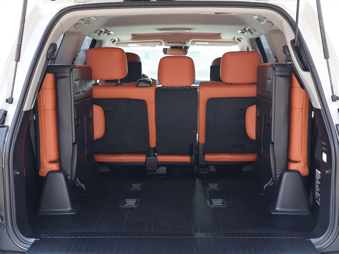 Lexus LX 2019 570 Prestige Luxury Edition фото 18