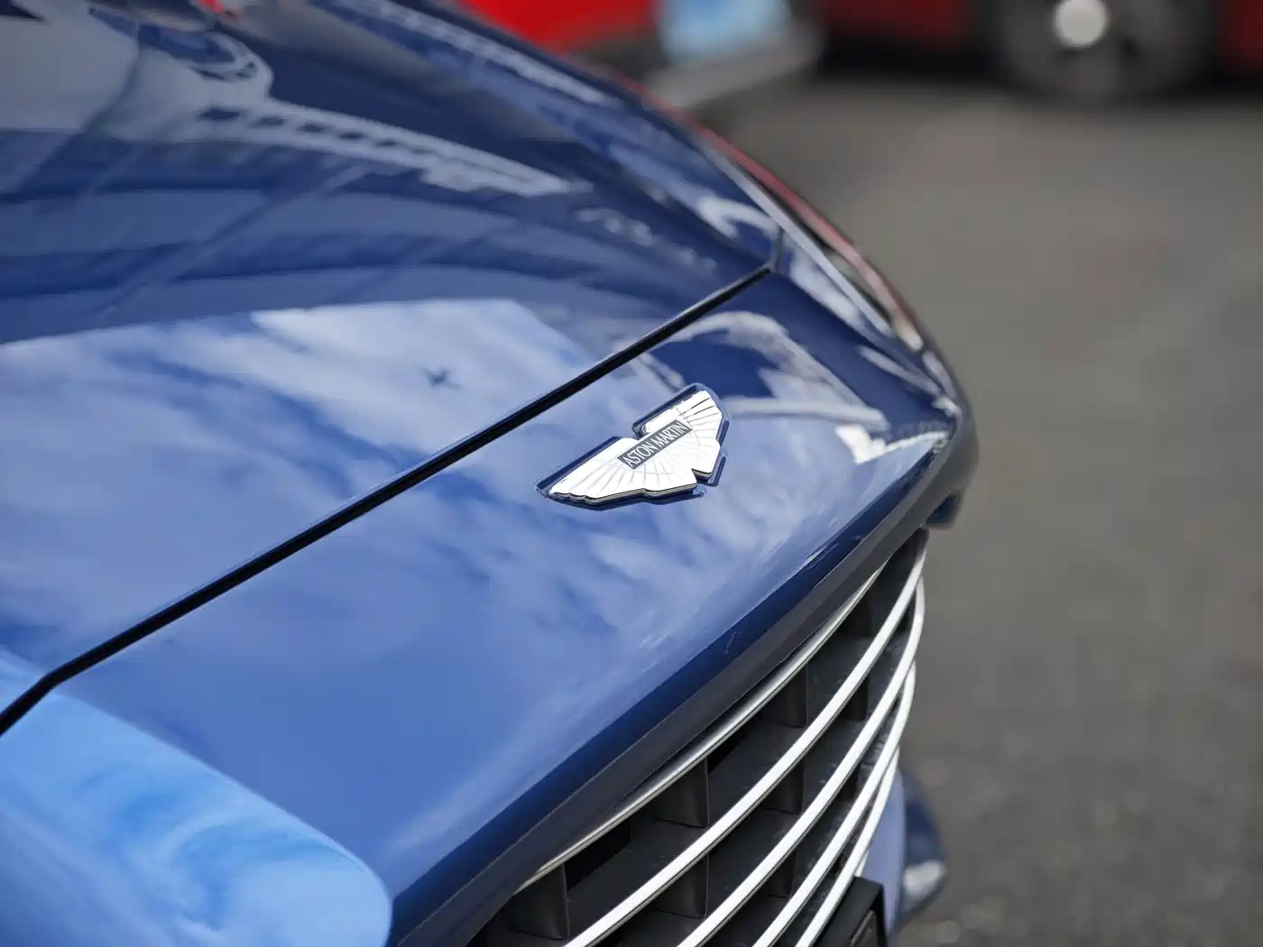 Aston Martin DBX 2025 2023 4.0T V8