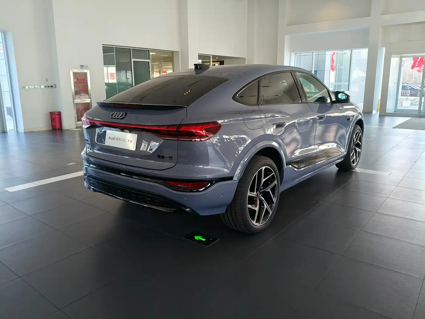 AUDI Q6L SPORTBACK E TRON