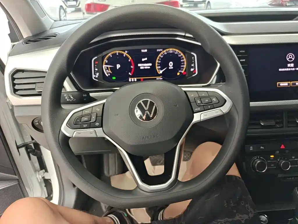 Volkswagen Tanying 2025 2023 Model 200TSI DSG Joy Smart Connect Edition