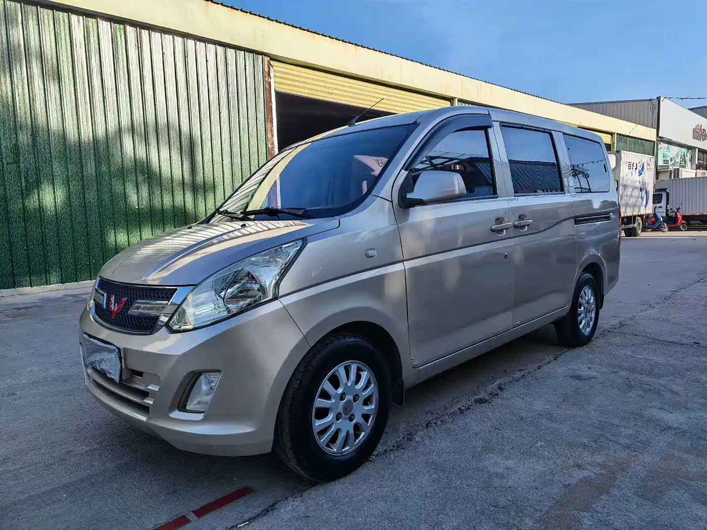 Wuling Motors Wuling Rongguang V 2016 2016 1.5L Standard