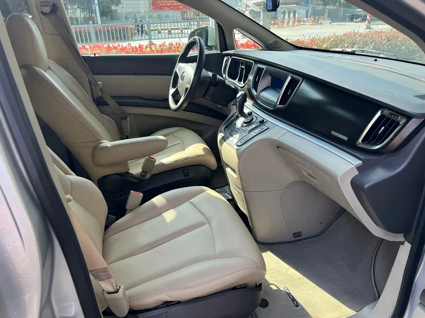 Buick GL8 2013 2.4L CT Luxury Business Comfort Edition фото 12