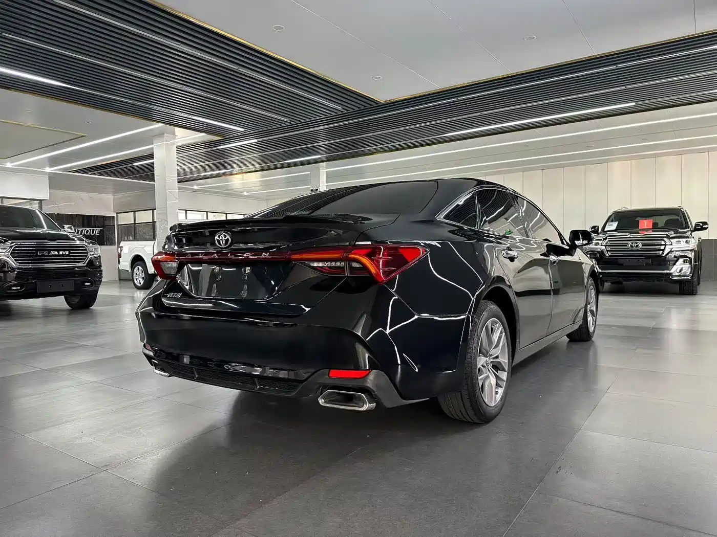 Toyota Avalon 2021 2.5L Luxury Edition фото 9