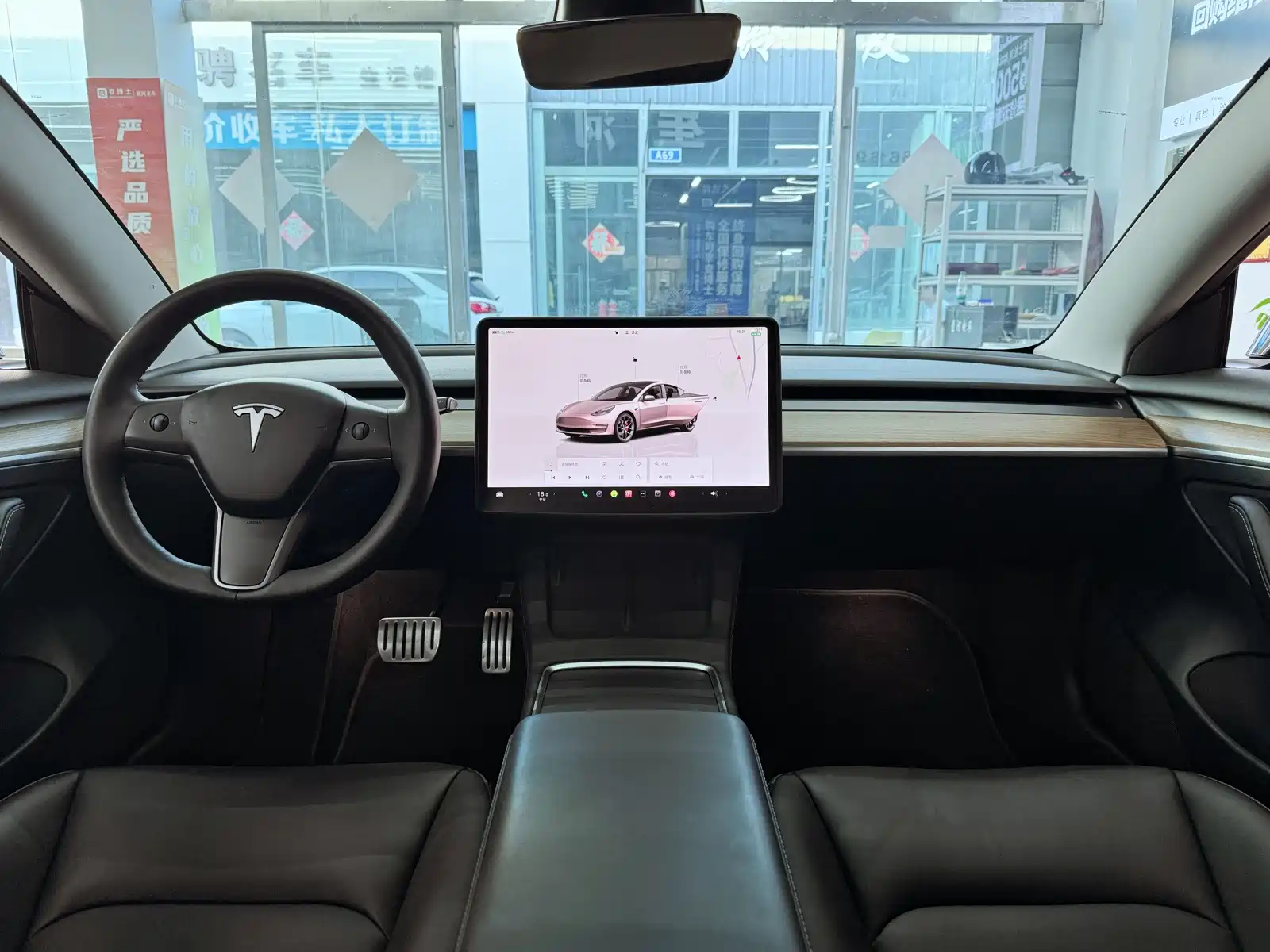 Photo 11 - Tesla Model 3
