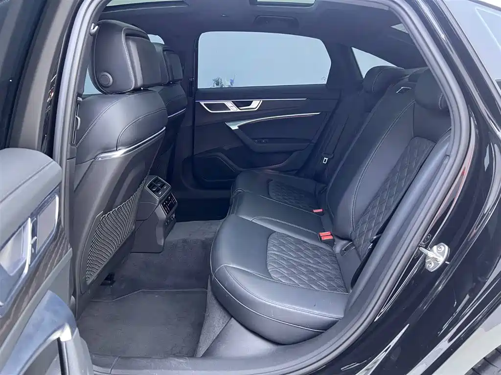 Audi A6L 2025 45 TFSI quattro Premium Sport фото 17