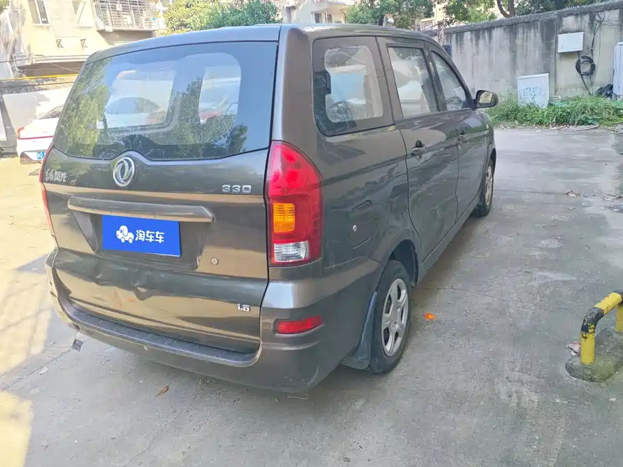 Dongfeng Fengguang Fengguang 350 2015 2014 1.5L Manual Basic