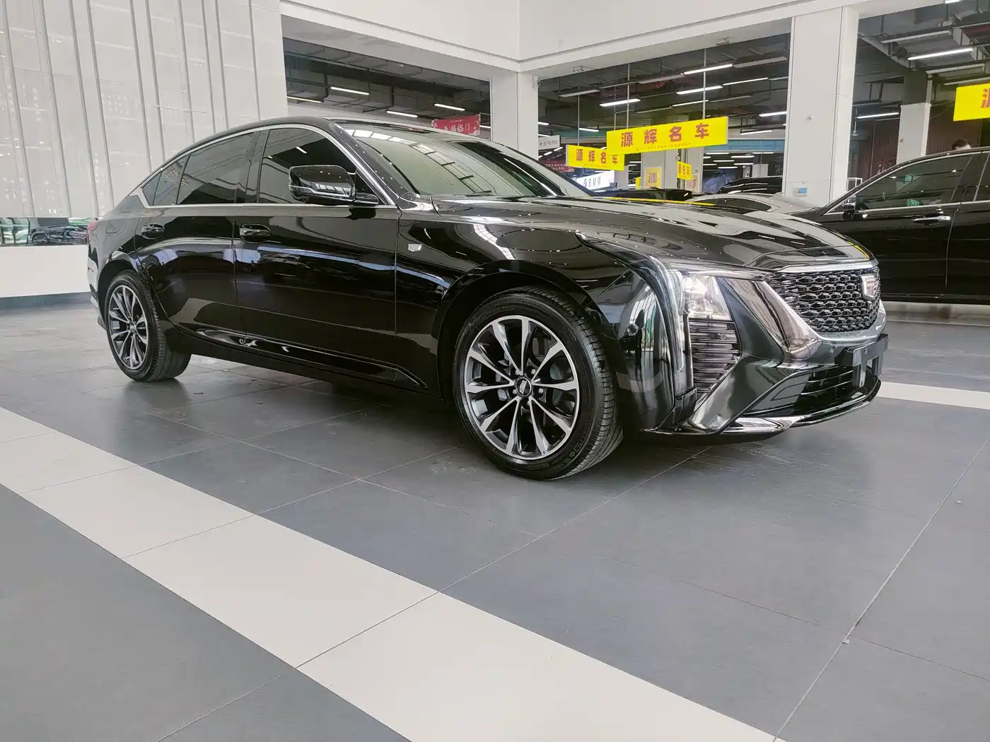 Cadillac CT5 2026 2025 Model 28T Urban Sport Edition