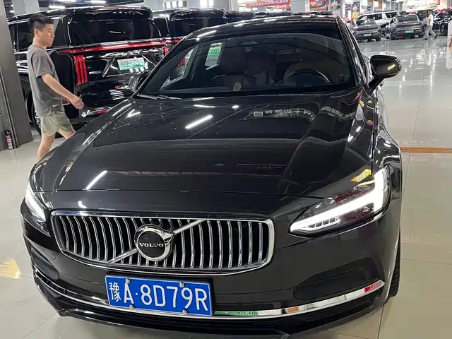 Volvo S90 2024 B5 Inscription Luxury Edition — фото 1