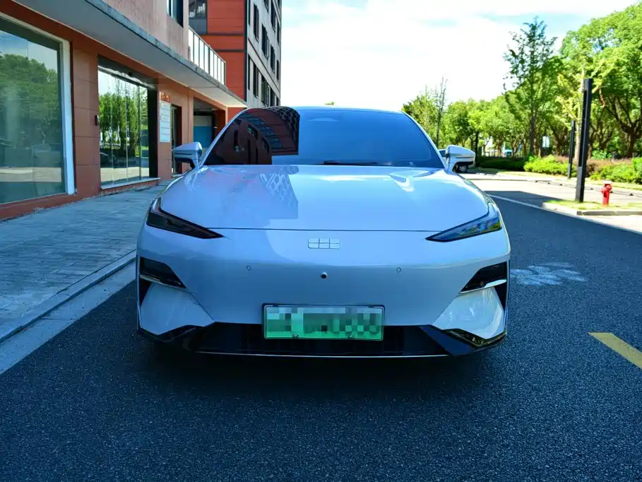 Geely Galaxy Galaxy E8 2025 2025 575km Exploration Smart Drive Edition