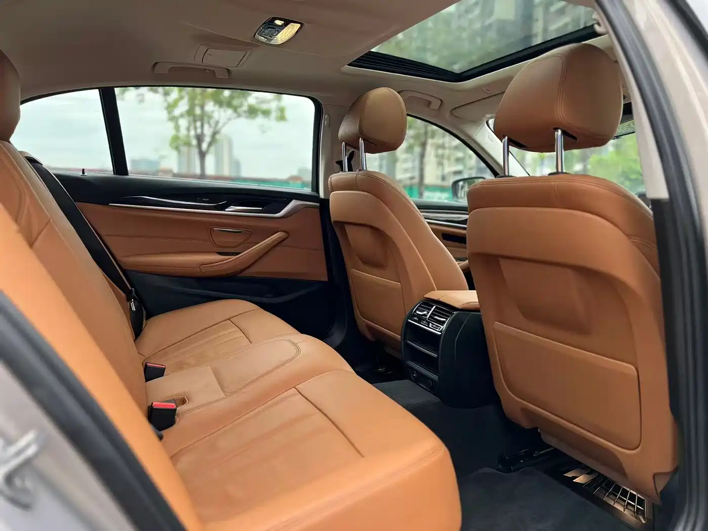 BMW 5 Series 2018 528Li Launch Special Edition фото 14