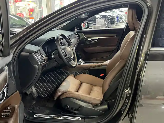 Volvo S90 2024 B5 Inscription Luxury Edition — фото 2