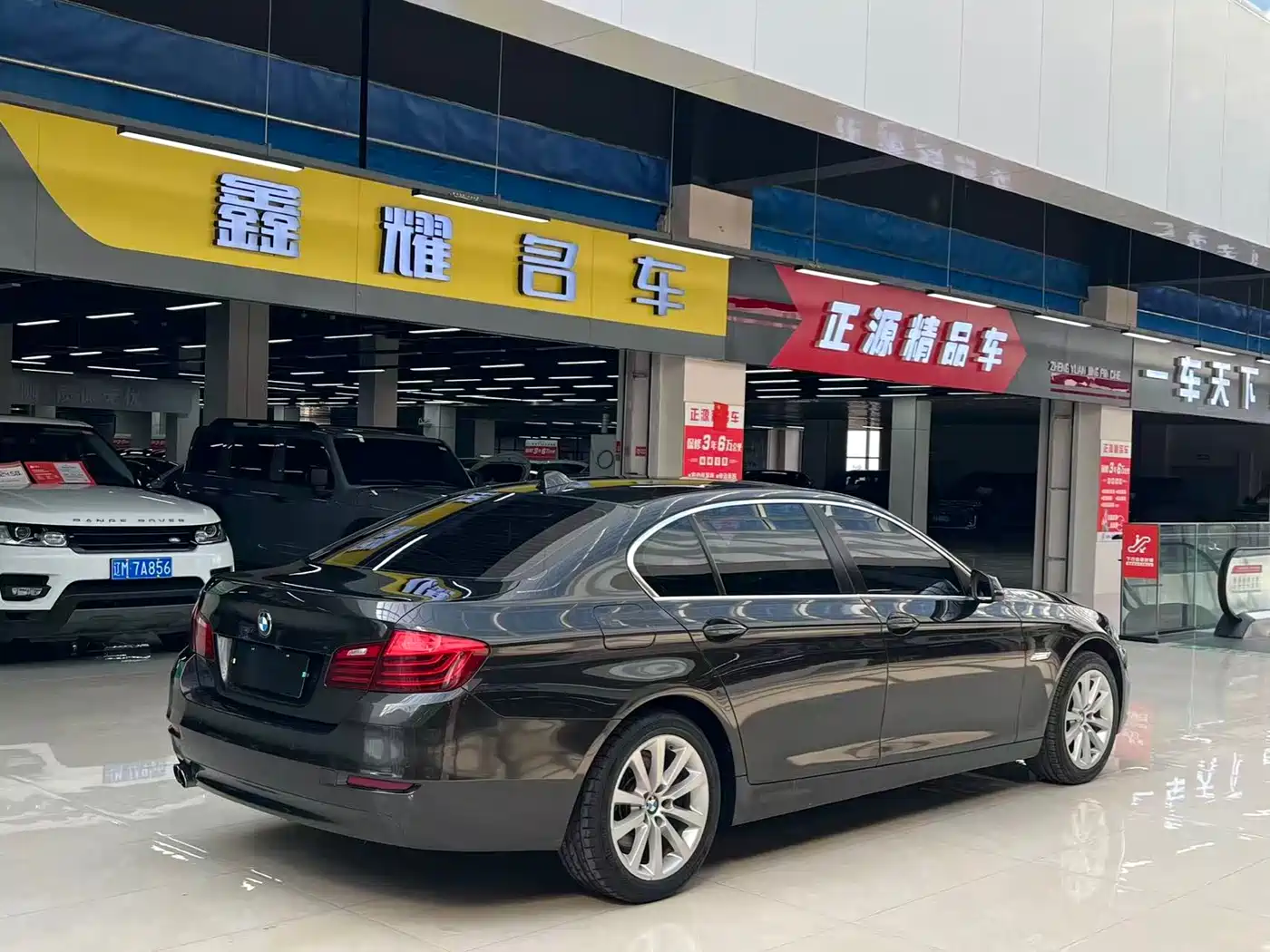 BMW 5 Series 2013 520Li Elegance фото 6