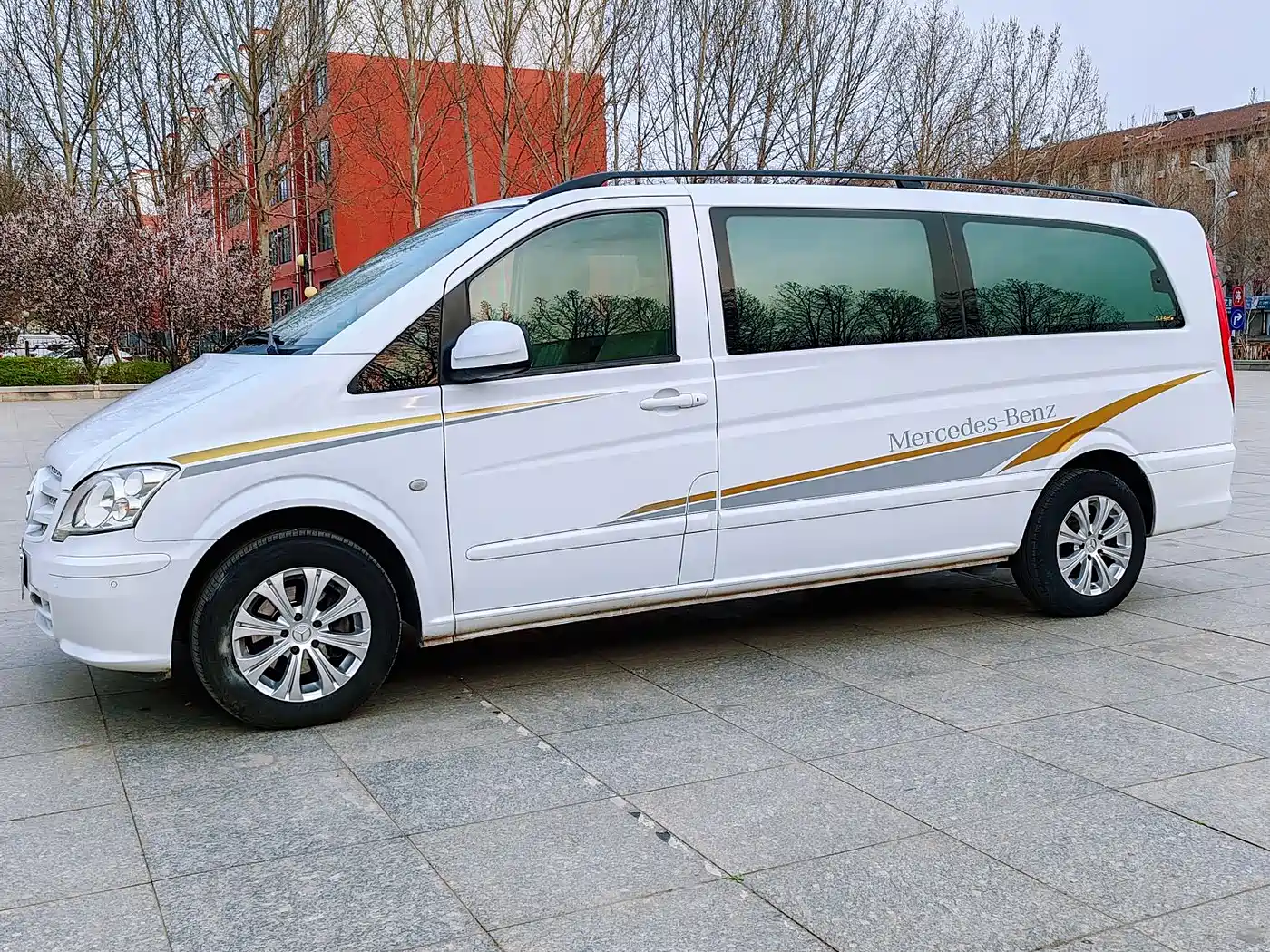 Mercedes-Benz Vito 2011 2.5L Business Edition фото 8