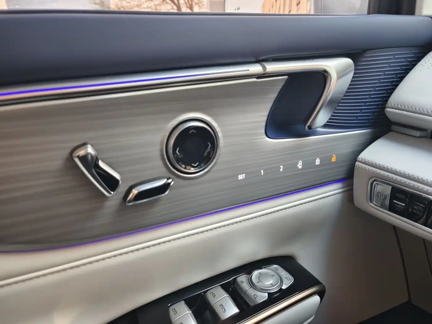 BUICK GL8 NEW ENERGY