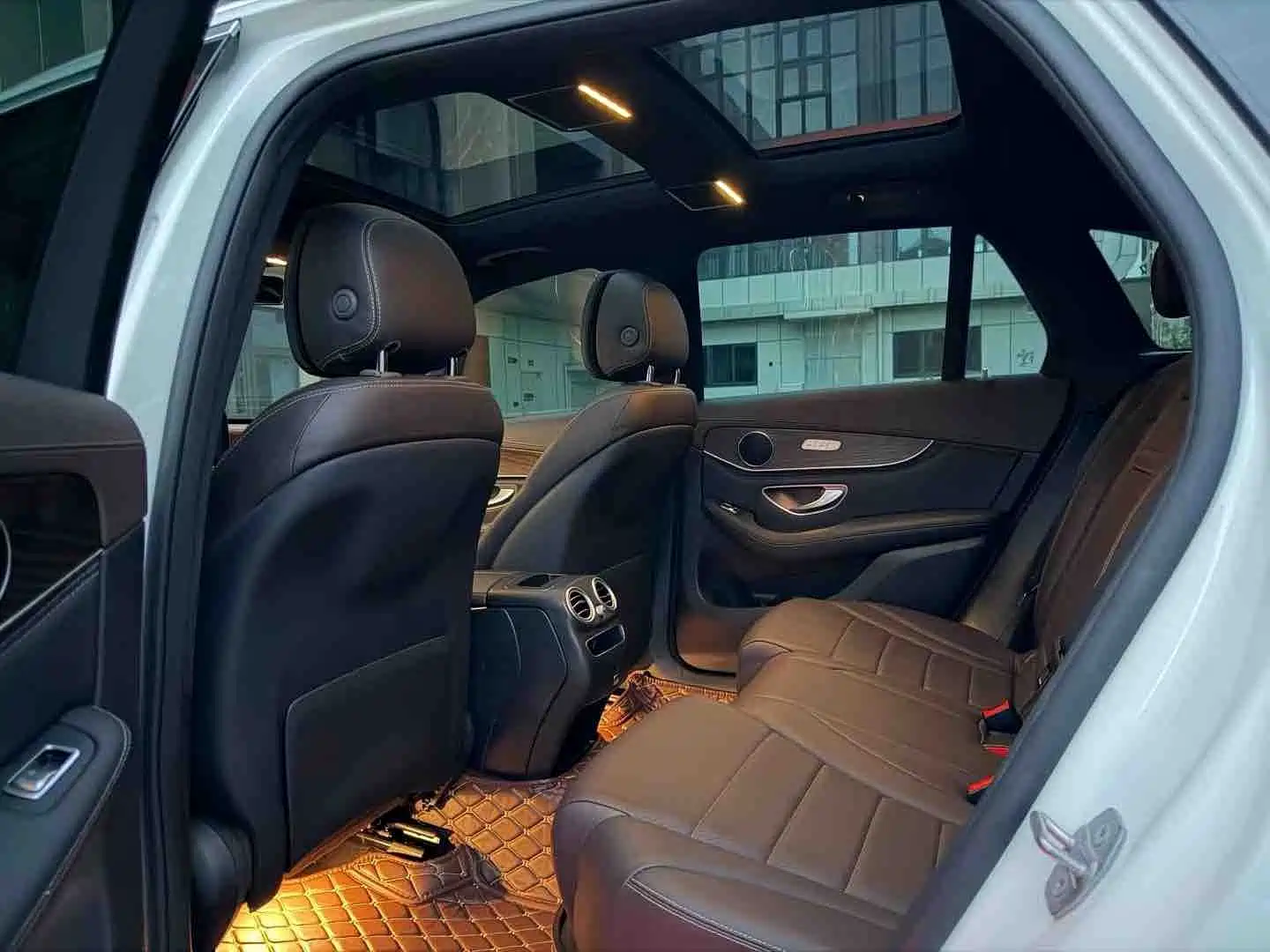 Фото 6 - Mercedes-Benz GLC