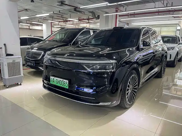 AITO Wenjie AITO M8 2025
