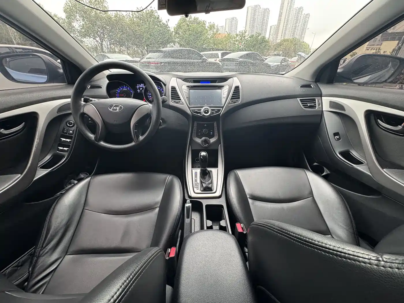 Hyundai Langdong 2012 1.6L Automatic Fashion фото 8