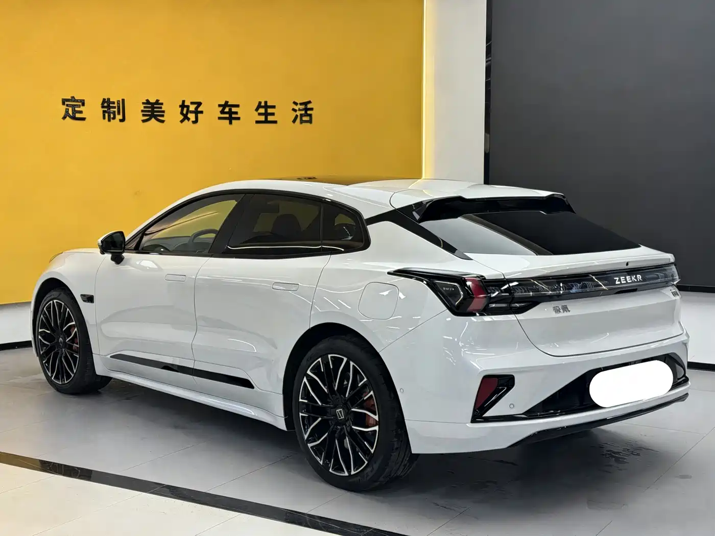 ZEEKR EXTREME KRYPTON 001