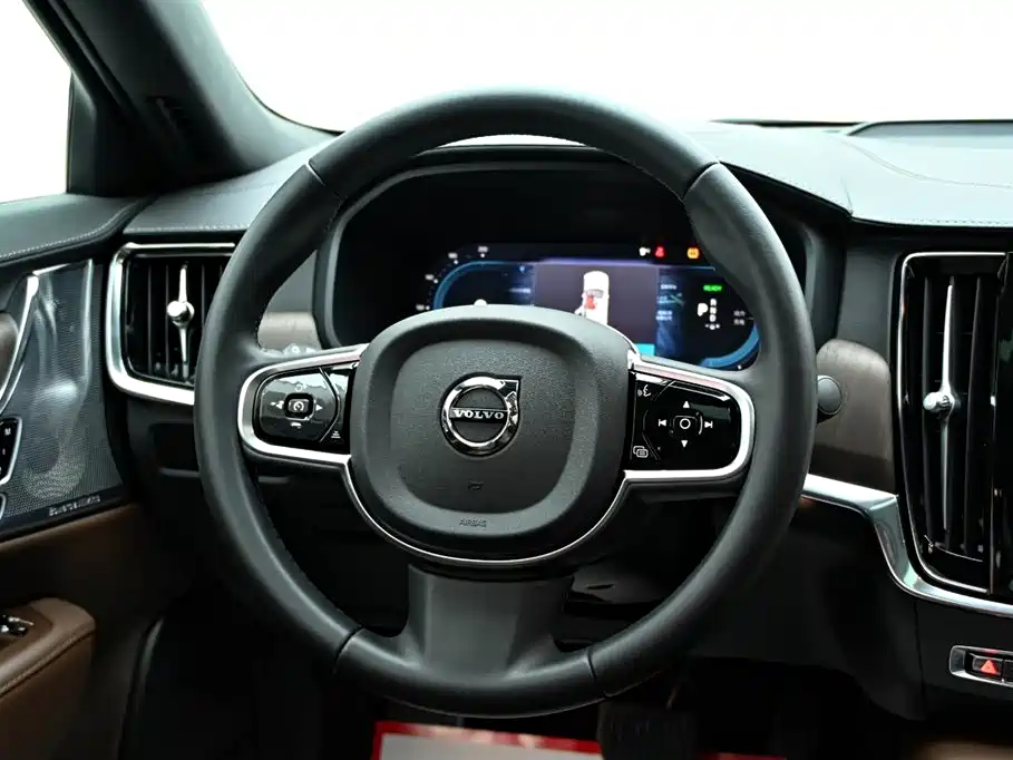 VOLVO S90 PLUG IN HYBRID