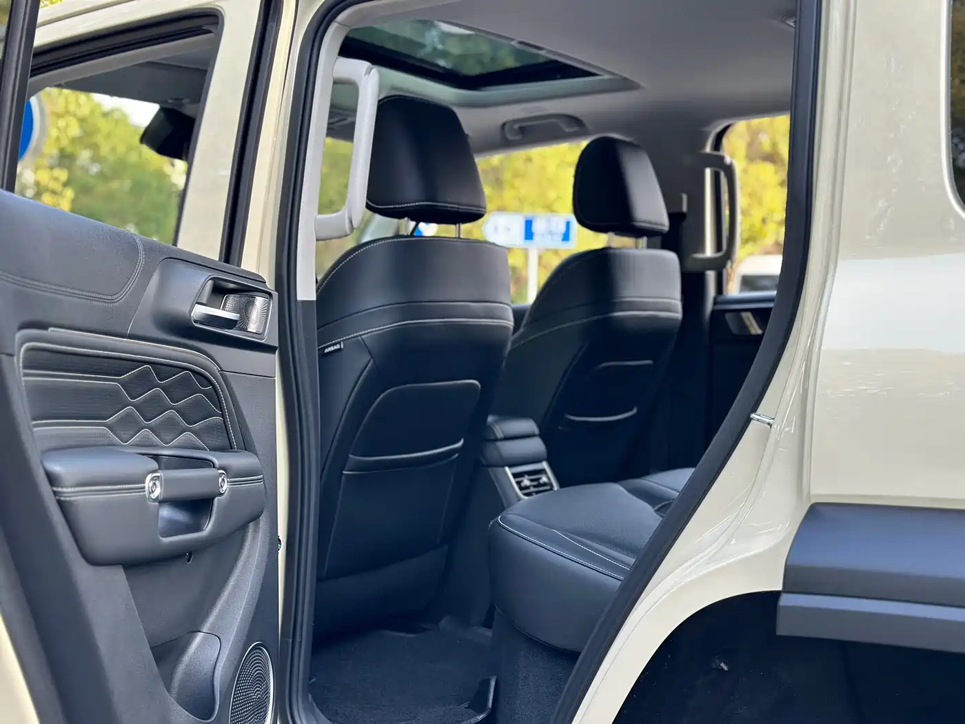 TANK TANK 300 NEW ENERGY