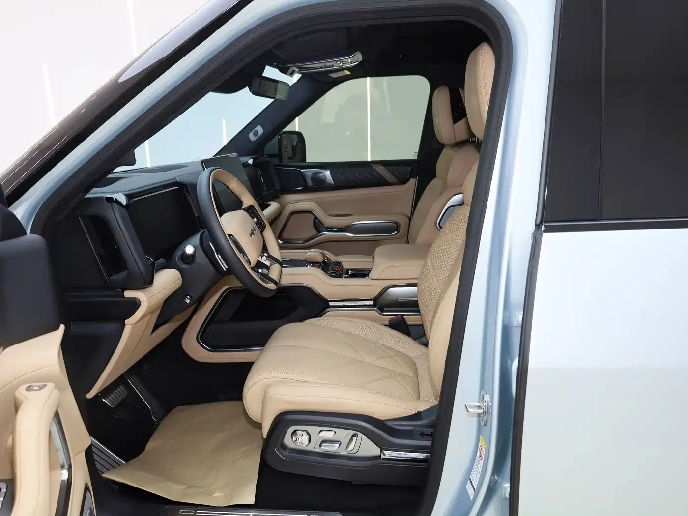 Fang Cheng Bao Leopard 8 2025 2025 Zhiyong Flagship 6-Seater