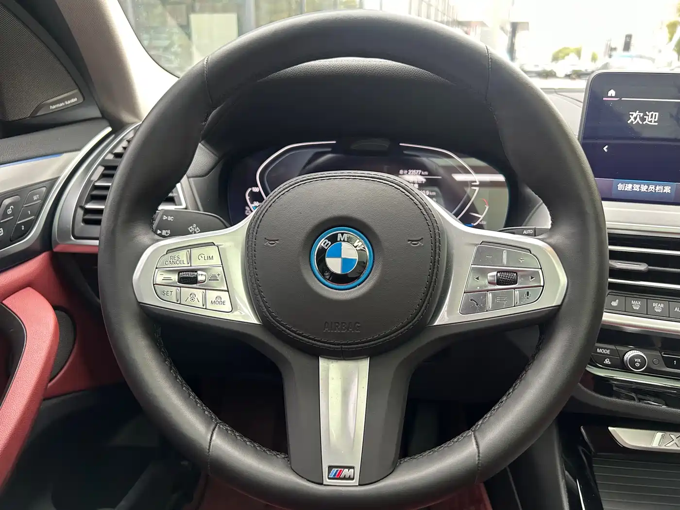 BMW IX3