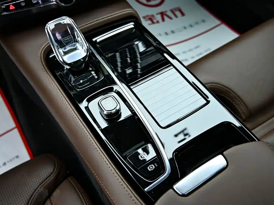 VOLVO S90 PLUG IN HYBRID