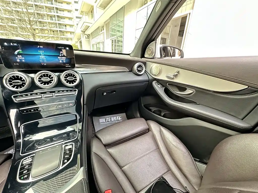 Mercedes-Benz GLC 2020 GLC 260 L 4MATIC Dynamic фото 16