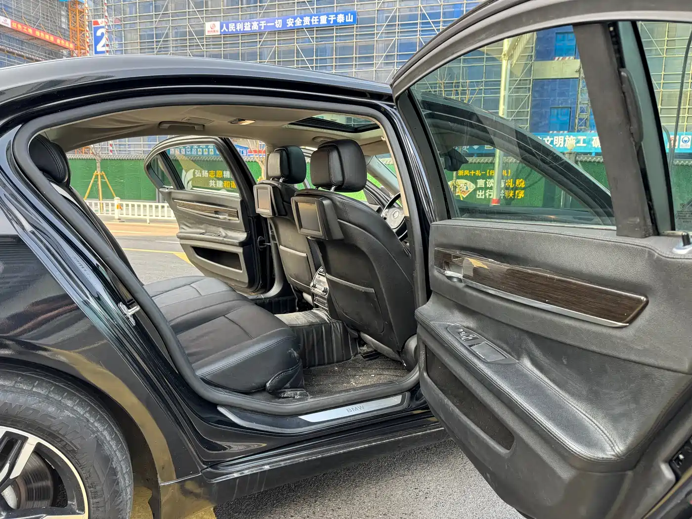 BMW 7 Series 2011 740Li Steinway Limited Edition фото 9