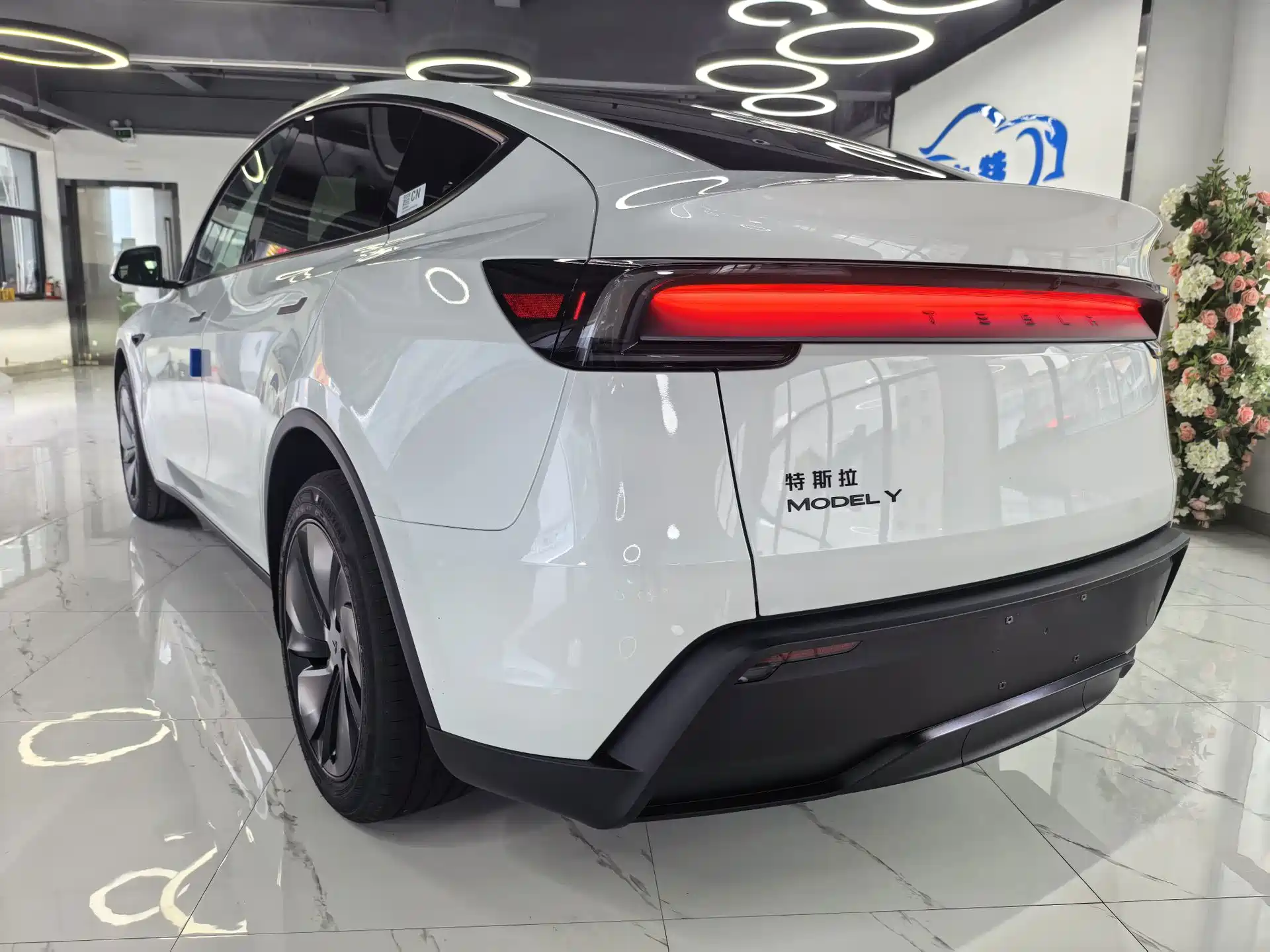 Фото 4 - Tesla Model Y