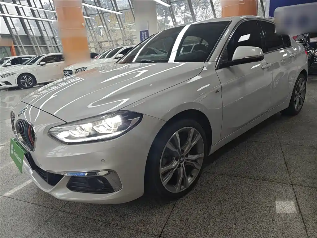 Фото 2 - BMW 1 Series