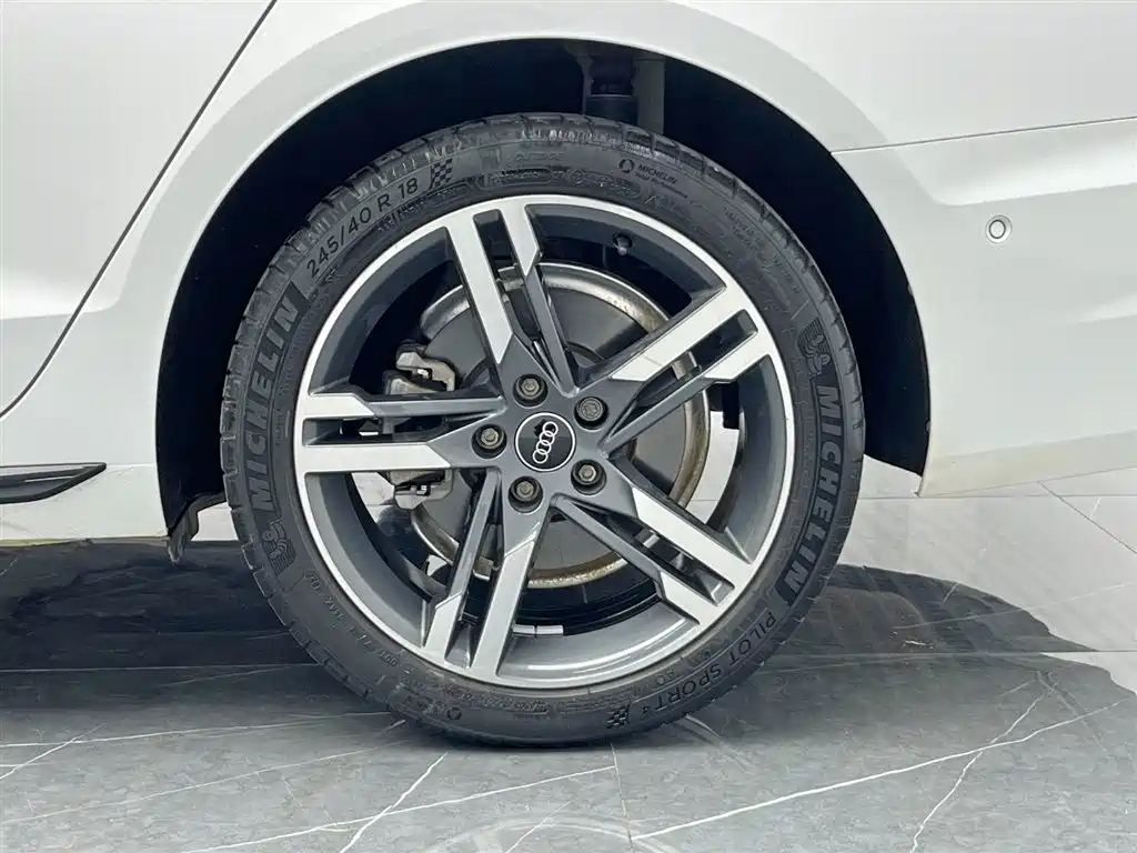 Audi A4L 2022 40 TFSI Luxury Dynamic фото 24