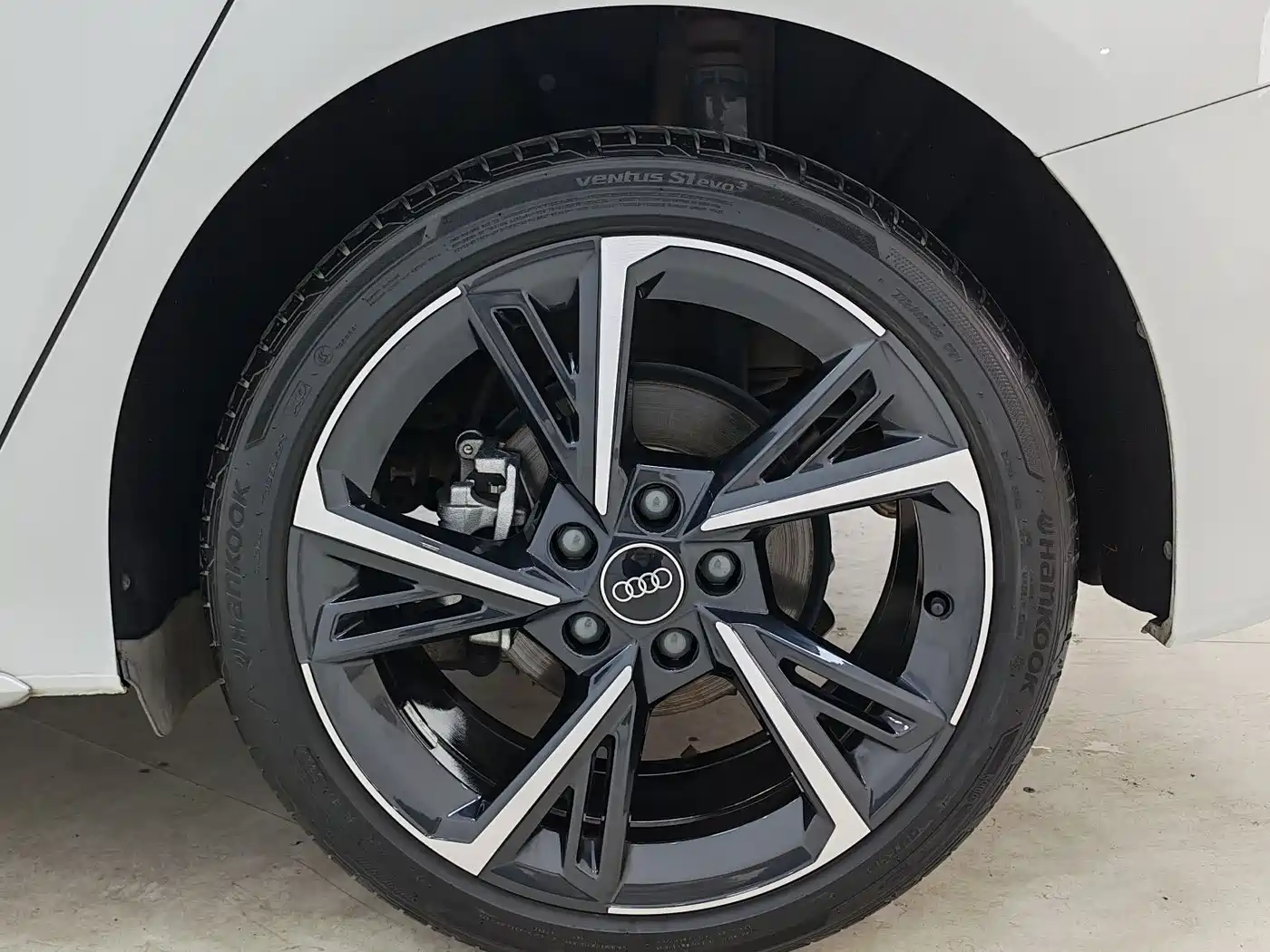  A3