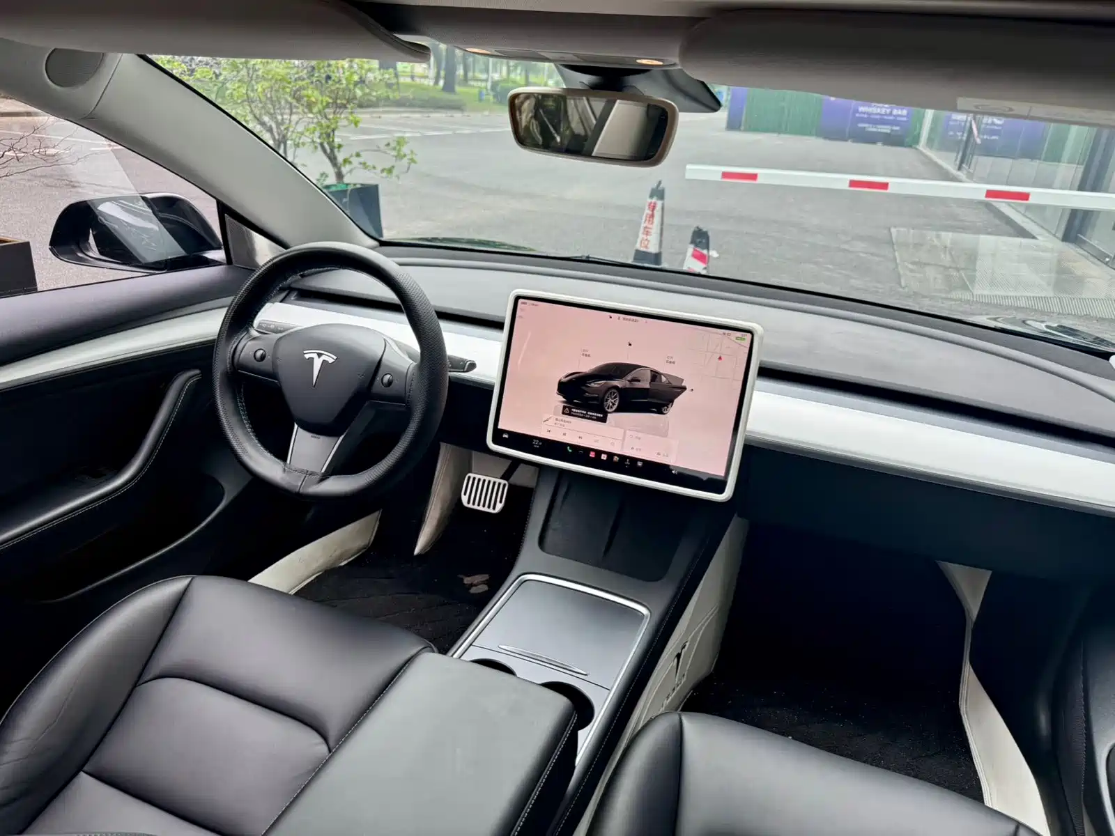 Фото 8 - Tesla Model 3